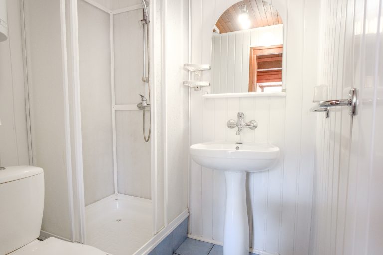 Łazienka w&nbsp;domku 4 osobowym