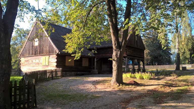 MUZEUM BUDOWNICTWA LUDOWEGO