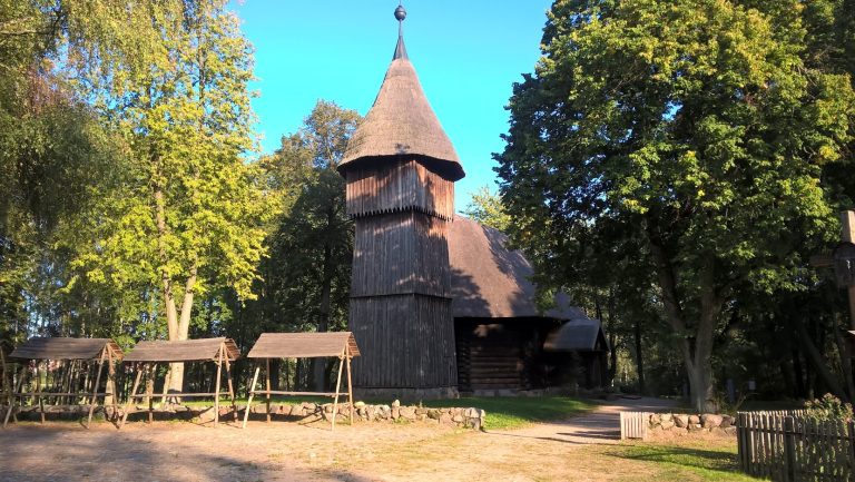 MUZEUM BUDOWNICTWA LUDOWEGO