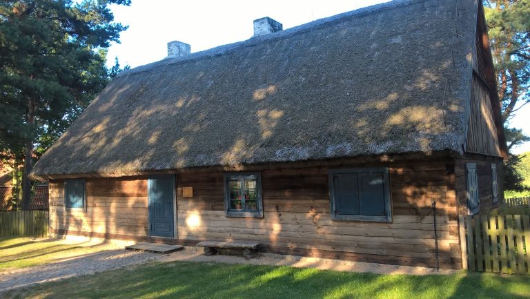 MUZEUM BUDOWNICTWA LUDOWEGO